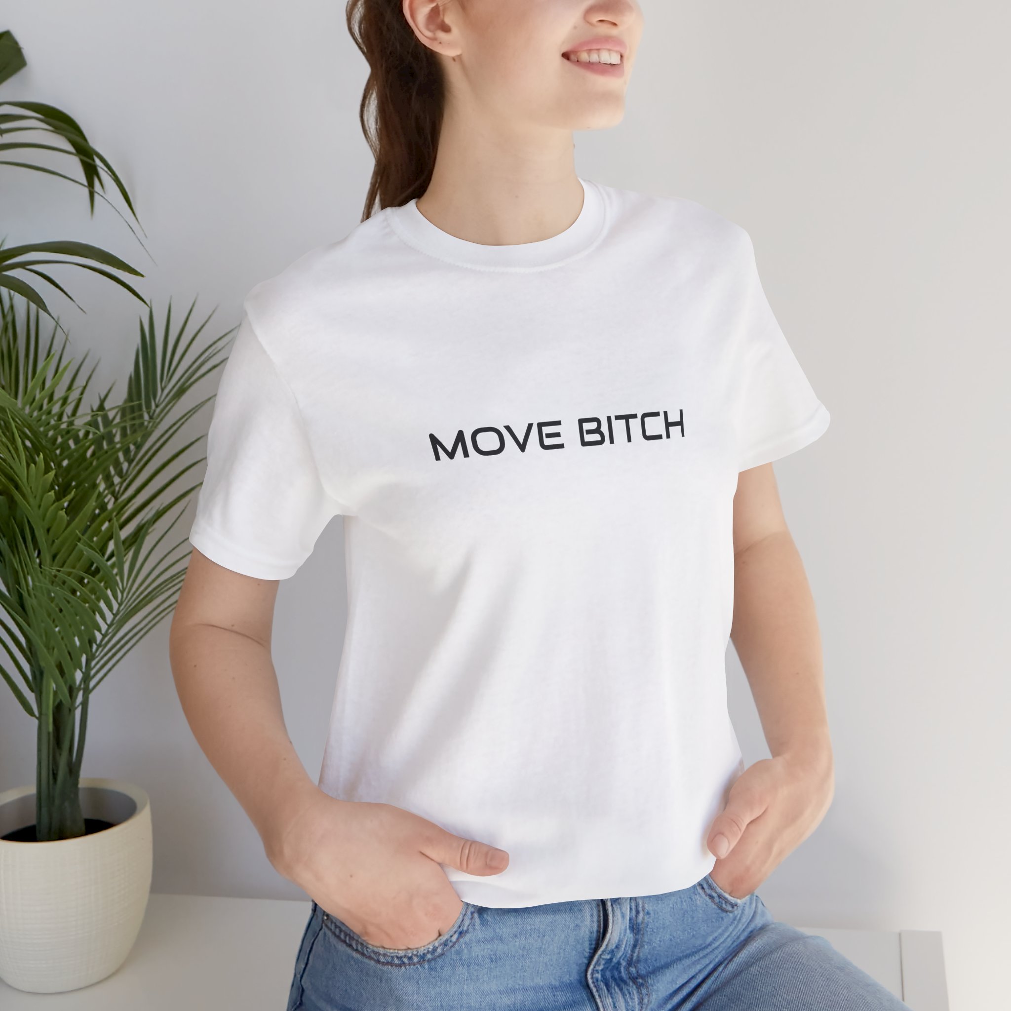 Statement Tee "Move Bitch" - Image 3